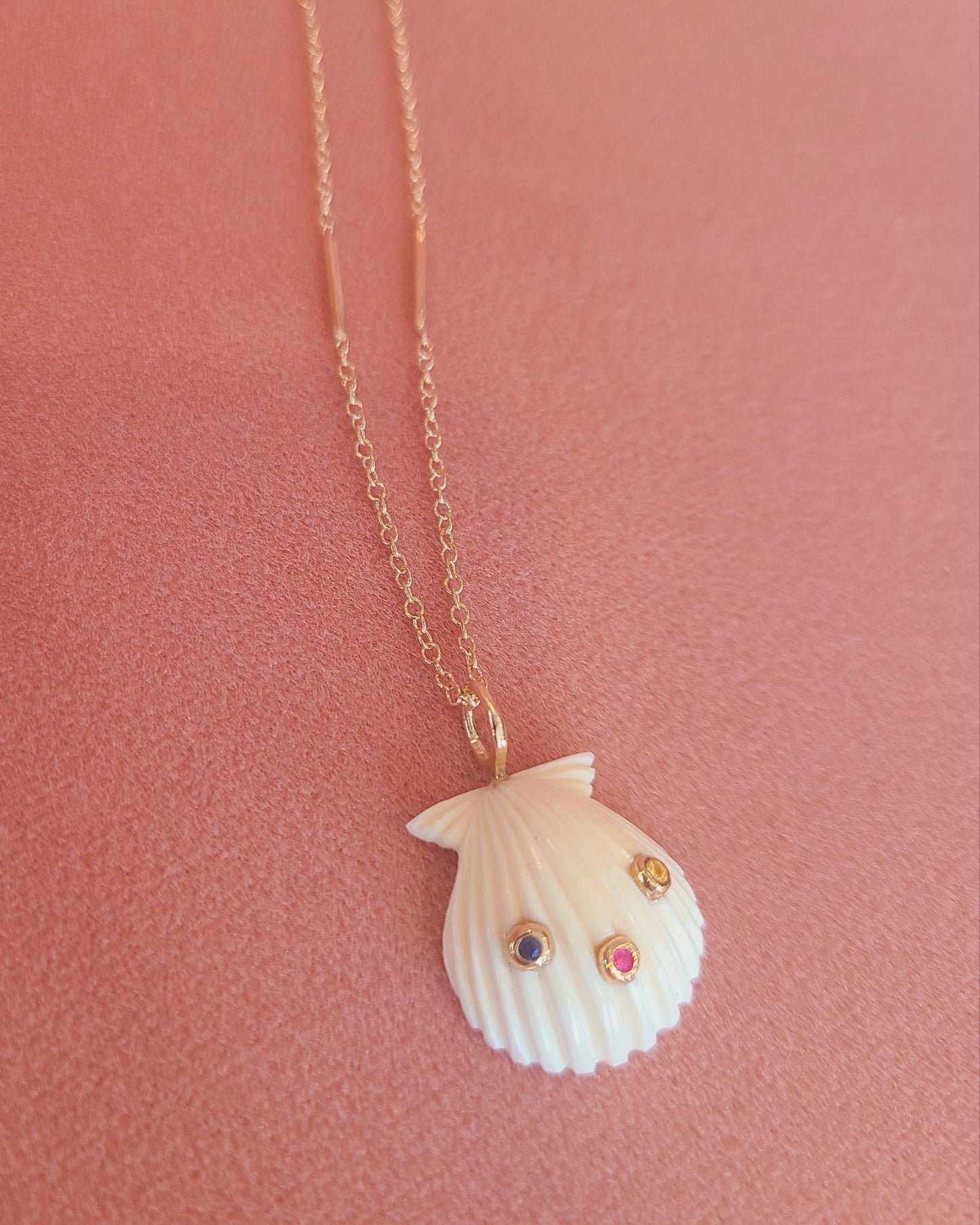 Concha Pendant Necklace