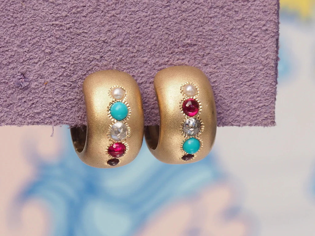 Chubby Cabochon Huggies