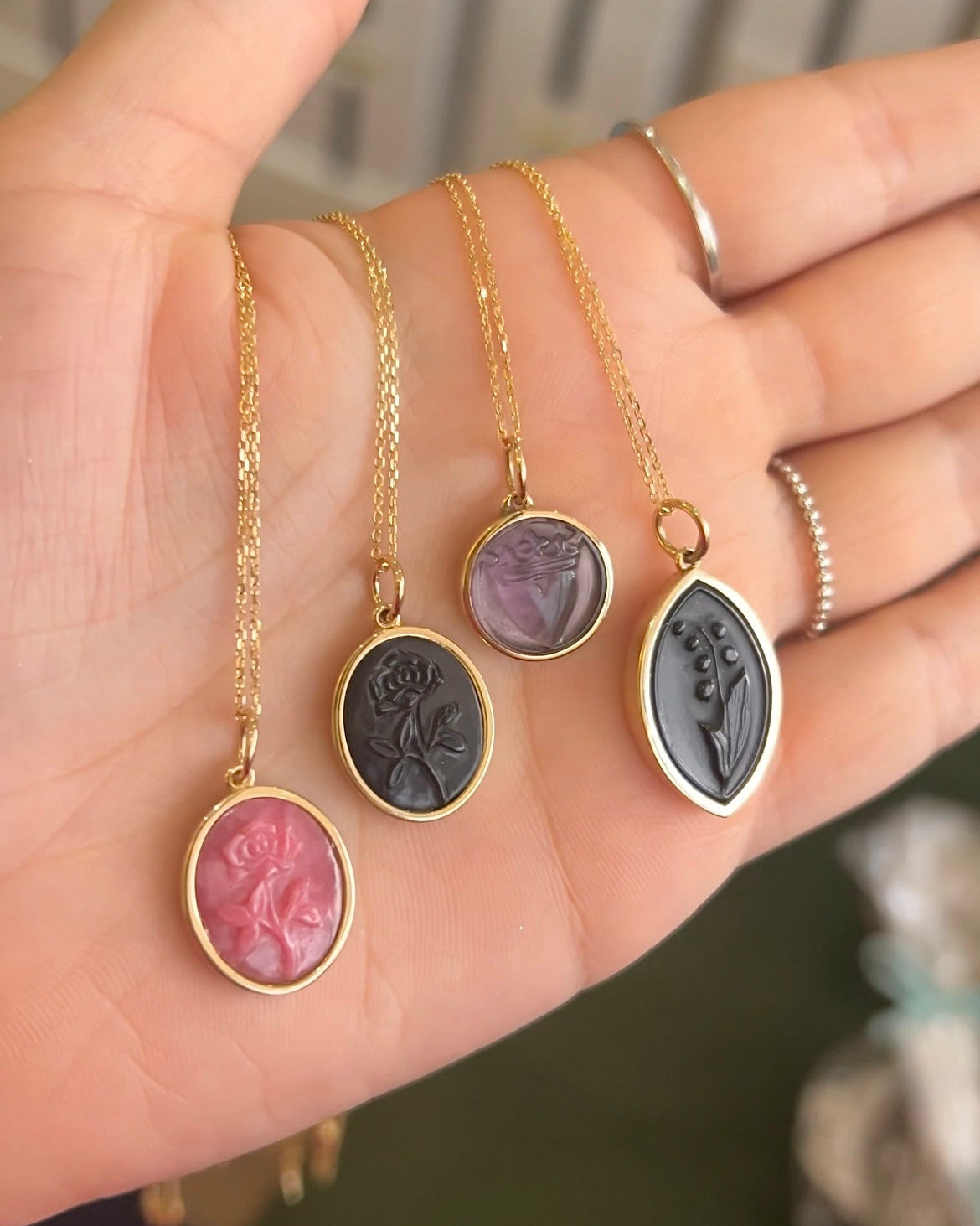 Purple Crowned Heart Intaglio Pendant
