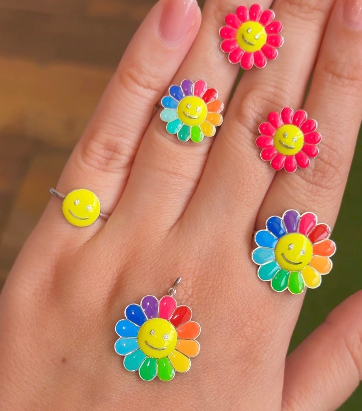 Murakami Daisy Charm