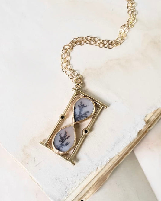 Hourglass Dendritic Necklace