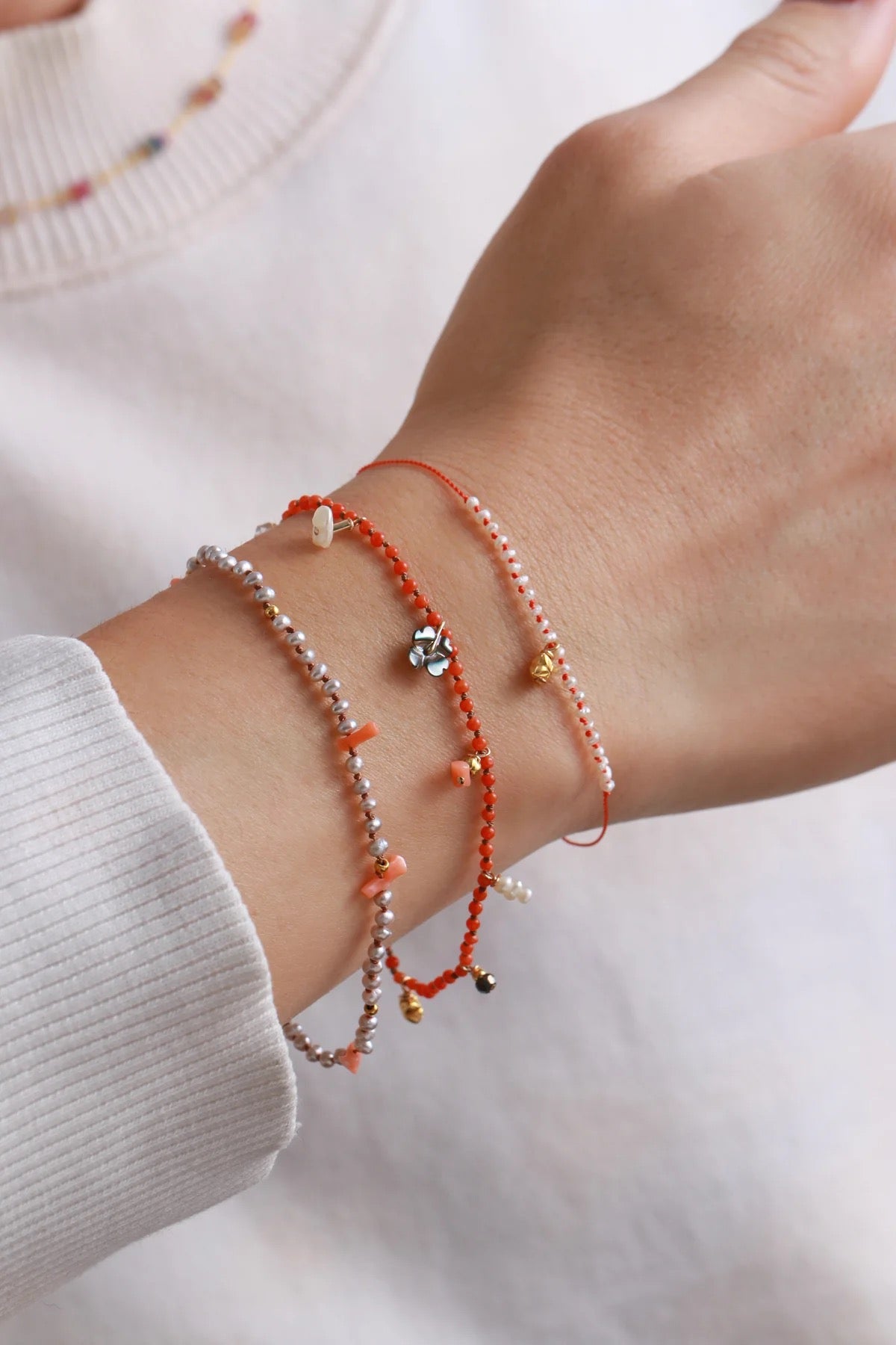 Grey Pearls and Coral Bracelet