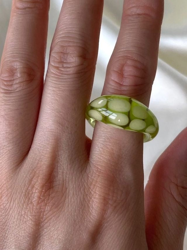 Polta Dots Glass Ring in Green Apple