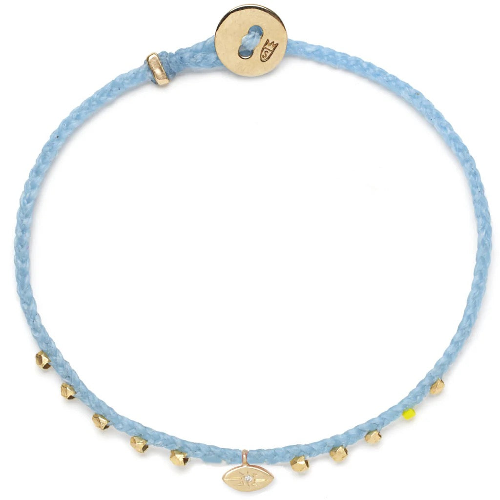Easygoing Diamond Eye Bracelet